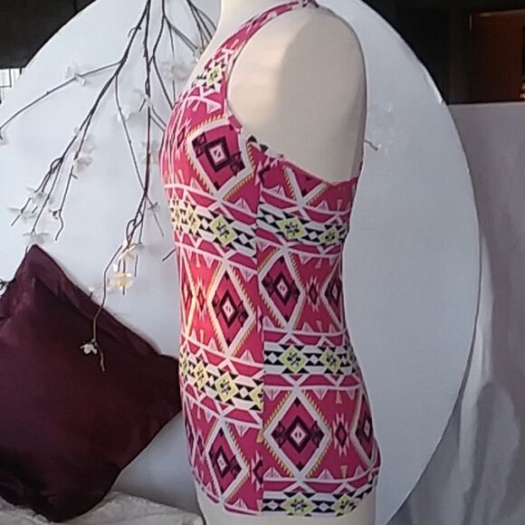 Aztec Pattern Soft Tank Top Racer Back Size Medium - Picture 3 of 6